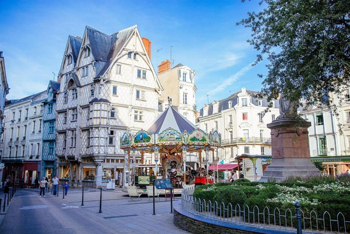 Lysbed - Desjardins Appartement Angers Buitenkant foto