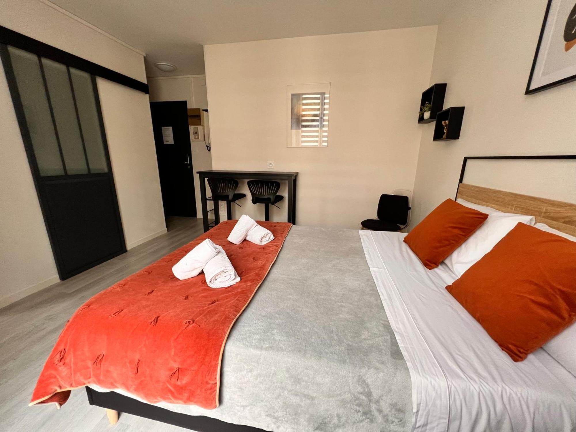 Lysbed - Desjardins Appartement Angers Buitenkant foto