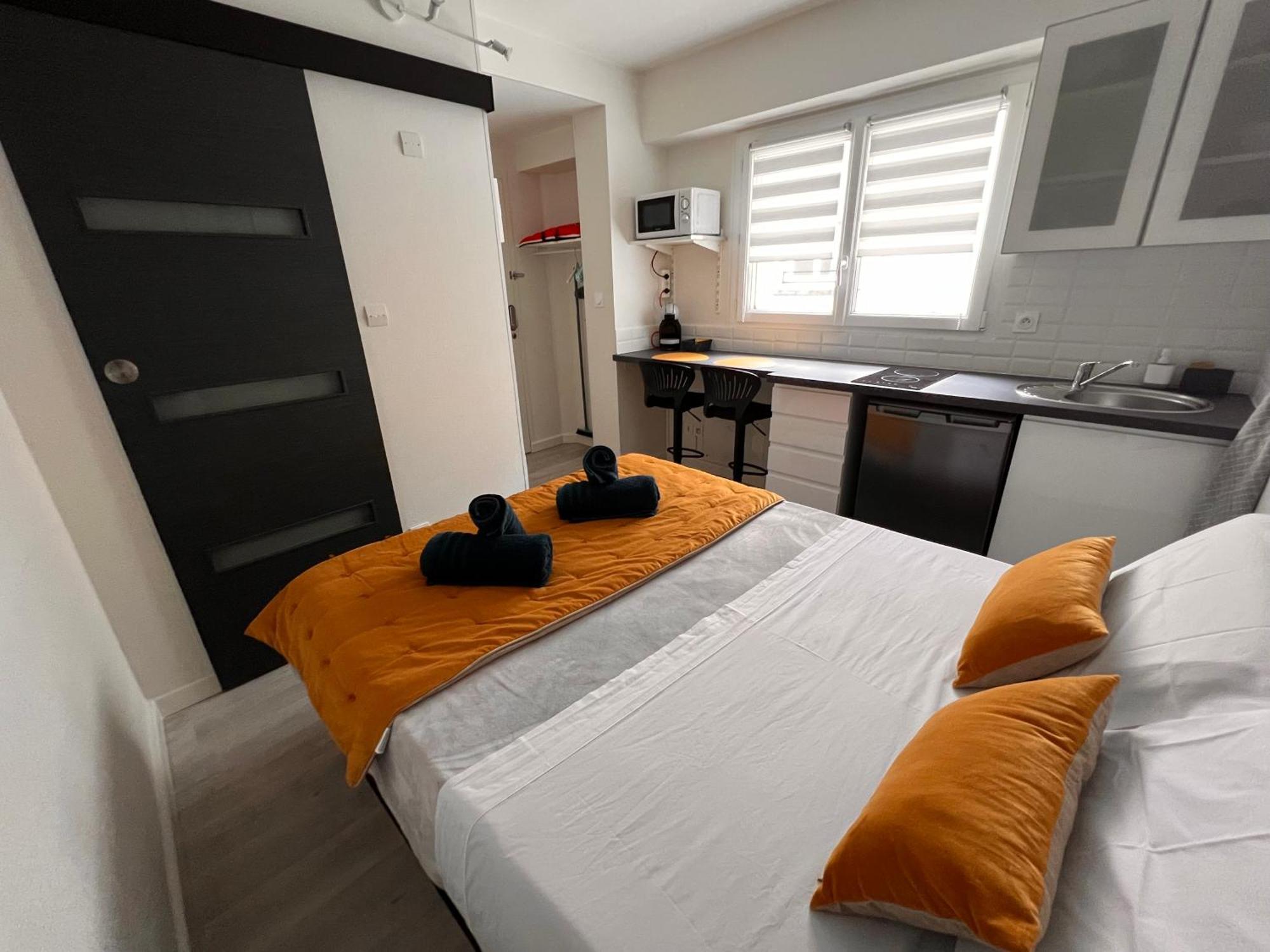 Lysbed - Desjardins Appartement Angers Buitenkant foto